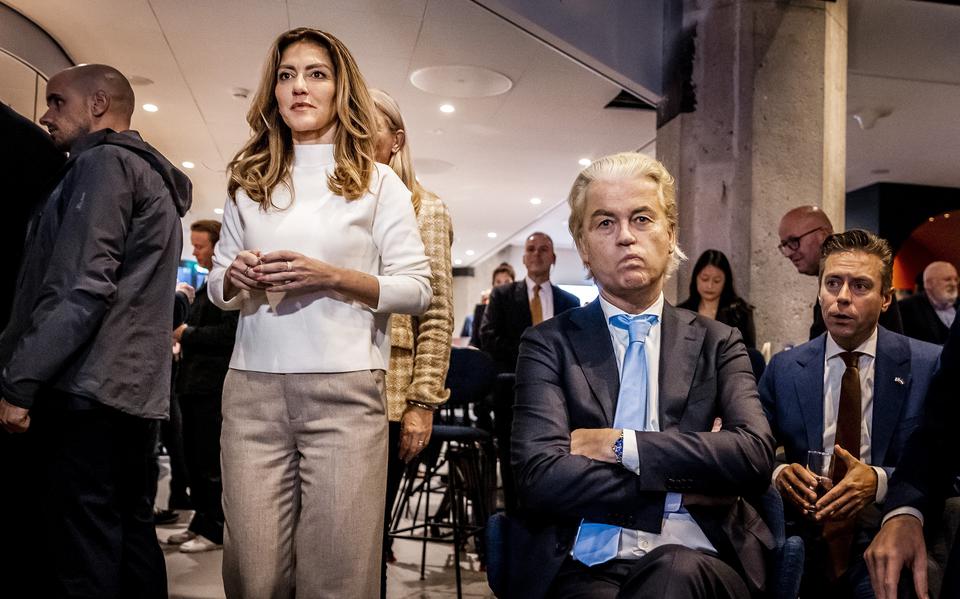 VVD-leider Dilan Yesilgoz heeft de sleutel in handen van een nieuw kabinet. Gaat ze door met Geert Wilders (PVV) of gaat ze in op het aanbod van Groen Links-PvdA-leider Frans Timmermans? 