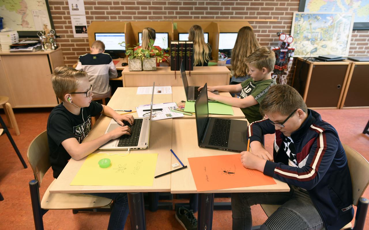 Archieffoto van kinderen op It Klimmerblêd. Archieffoto van kinderen op It Klimmerblêd.