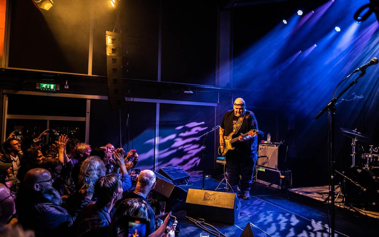 Popa Chubby, waarlijk opgestaan. Popa Chubby, waarlijk opgestaan.