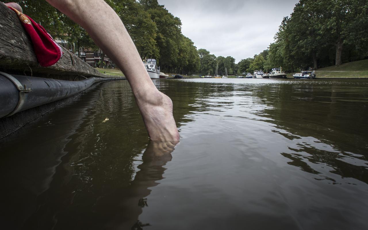 Het is niet overal eenvoudig om het water te verlaten als je erin valt. Het is niet overal eenvoudig om het water te verlaten als je erin valt.
