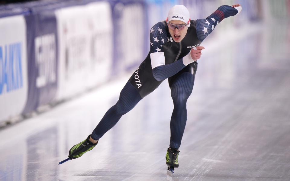 Jordan Stolz in actie in Stavanger waar hij vooral de Nederlanders voor schut zette op de 1500 meter.