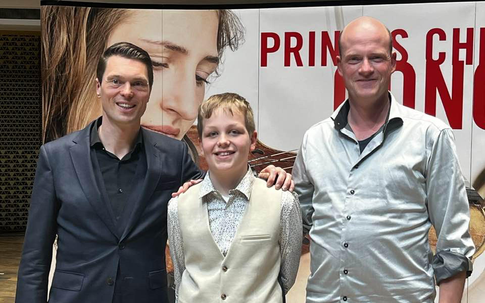 Jisse Kuipers samen met pianist Frans Douwe Slot (L) en trombone docent Quirijn van den Bijlaard.