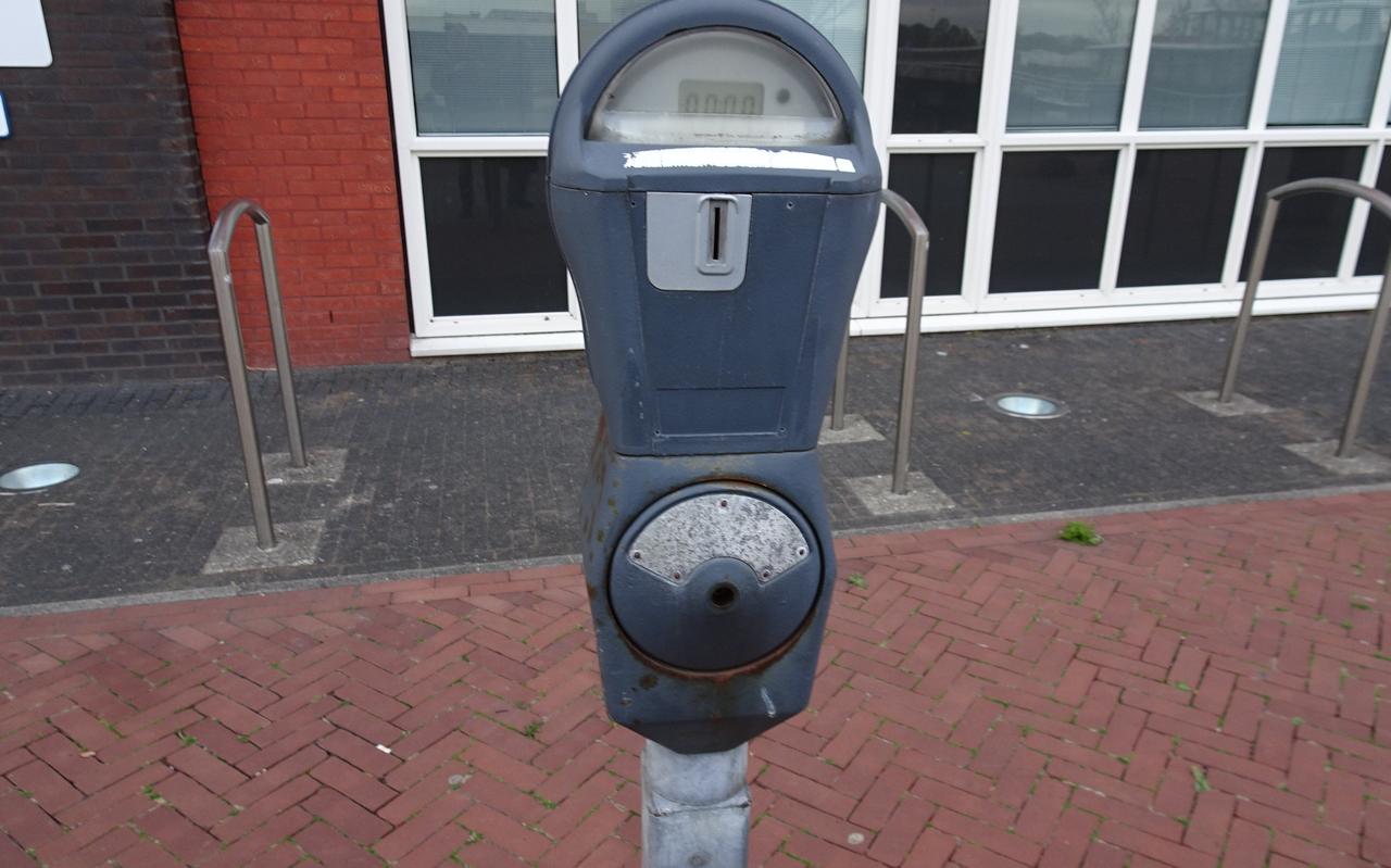 Parkeermeter aan de Harlingertrekweg in Leeuwarden. Parkeermeter aan de Harlingertrekweg in Leeuwarden.