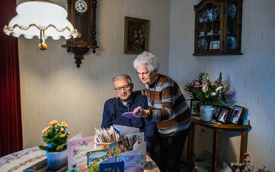 Echtpaar Jan en Grytsje Haitjema-Mulder, zeventig jaar getrouwd.