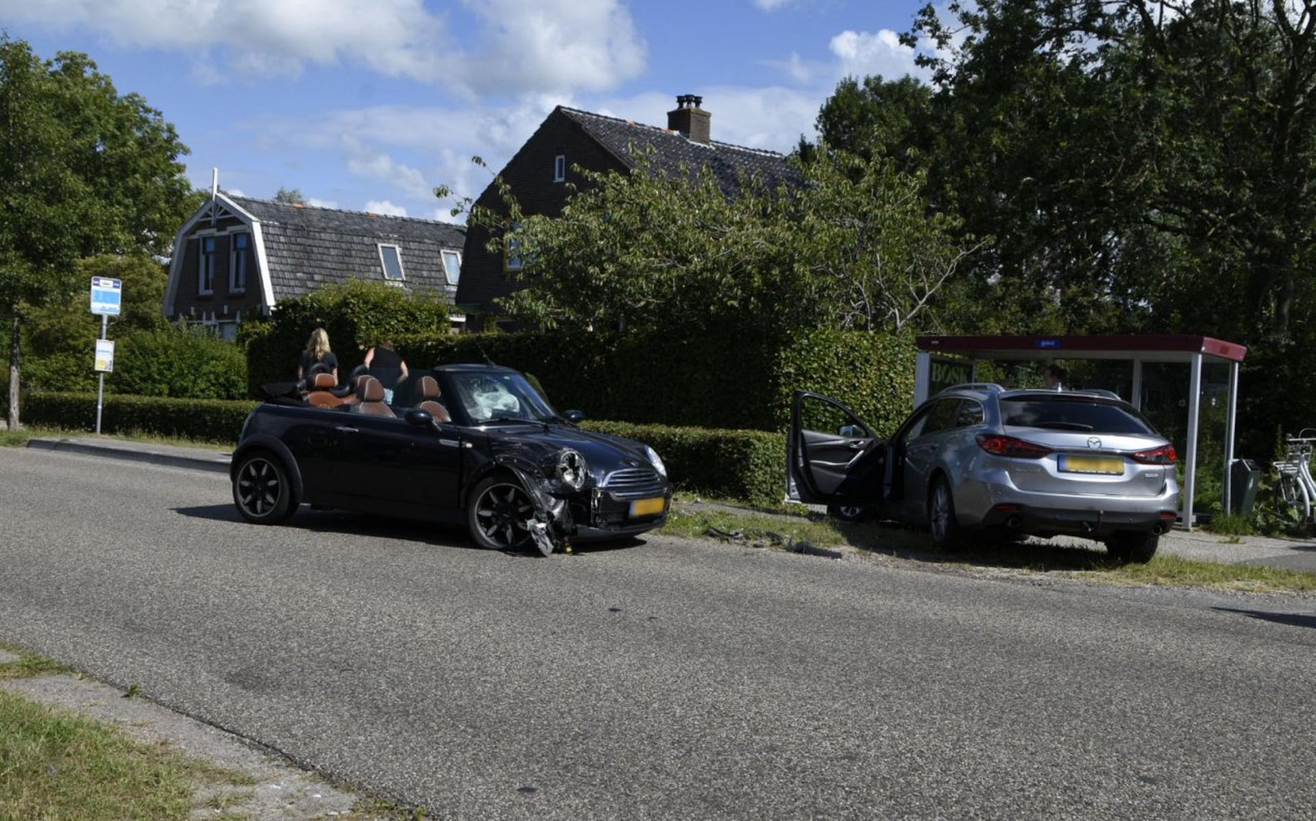 Bij een ongeval aan Het Meer in Heerenveen is vrijdagmiddag een persoon gewond geraakt.