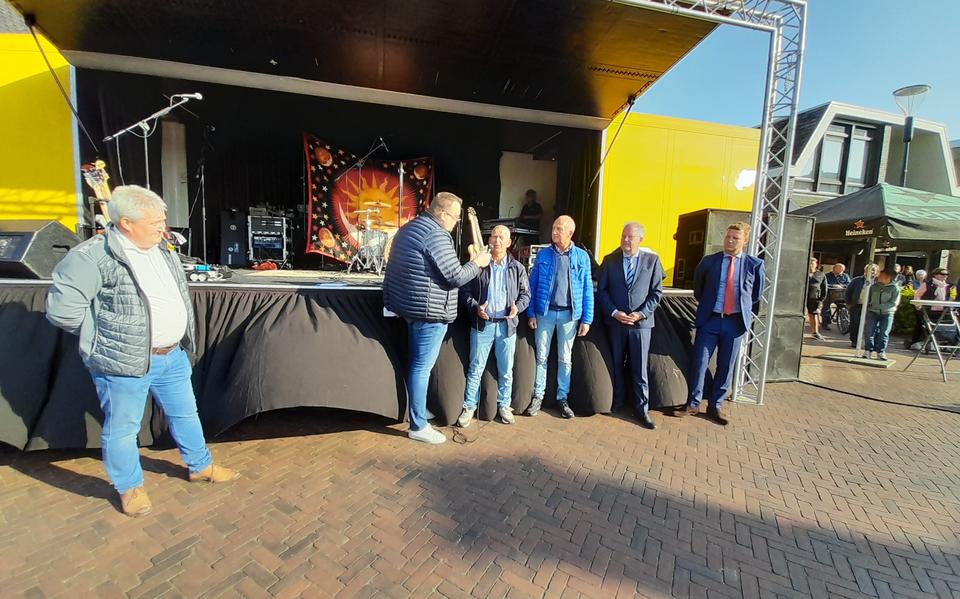 Vlnr: Abbe Borger, speaker Erik Jager, Max de Haan, Harjan Bruining, Sierd Vegelin en Jouke Spoelstra