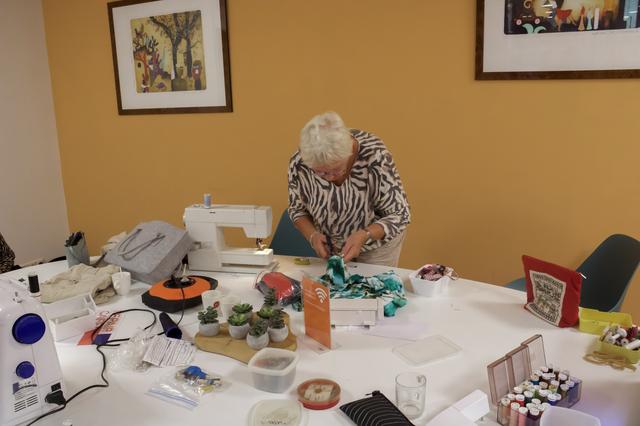 12,5 jaar Repair Café Joure: ‘De fabrieken moeten er rekening mee houden dat iets te repareren is’