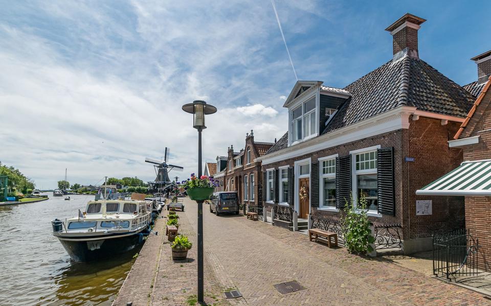 De woning aan Iewâl in Woudsend.