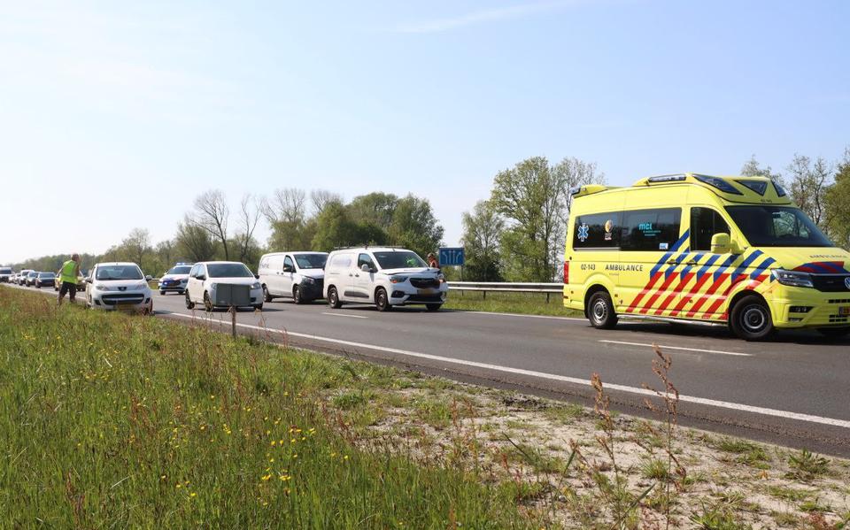 Ongeluk met vijf voertuigen in Leeuwarden. 