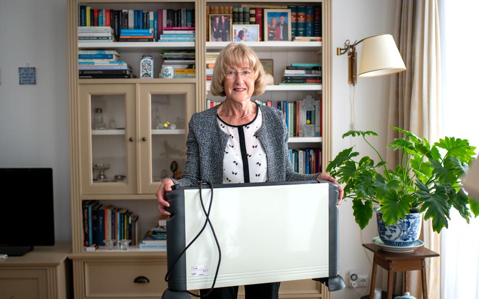 Minke Heida heeft een elektrisch kacheltje om de winter door te komen.