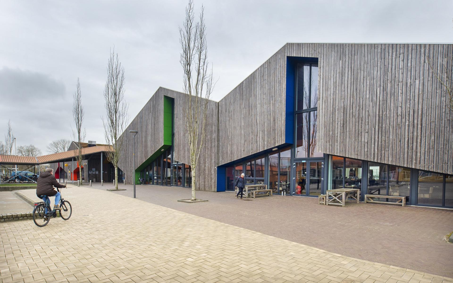 Dorp blijft tegen toekomstplan van gemeente voor mfc Burdaard en wil sloop: 'Wy kinne ús hjir net yn