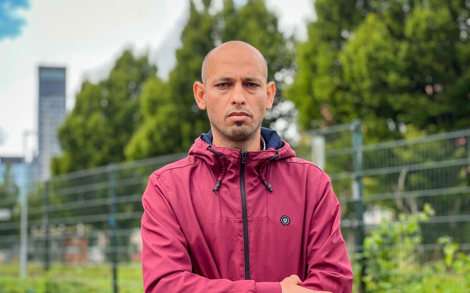Ahmad Almodhi (36) is de broer van Fares Almodhi. Fares kwam vorige week om het leven bij een aanrijding in Burdaard.