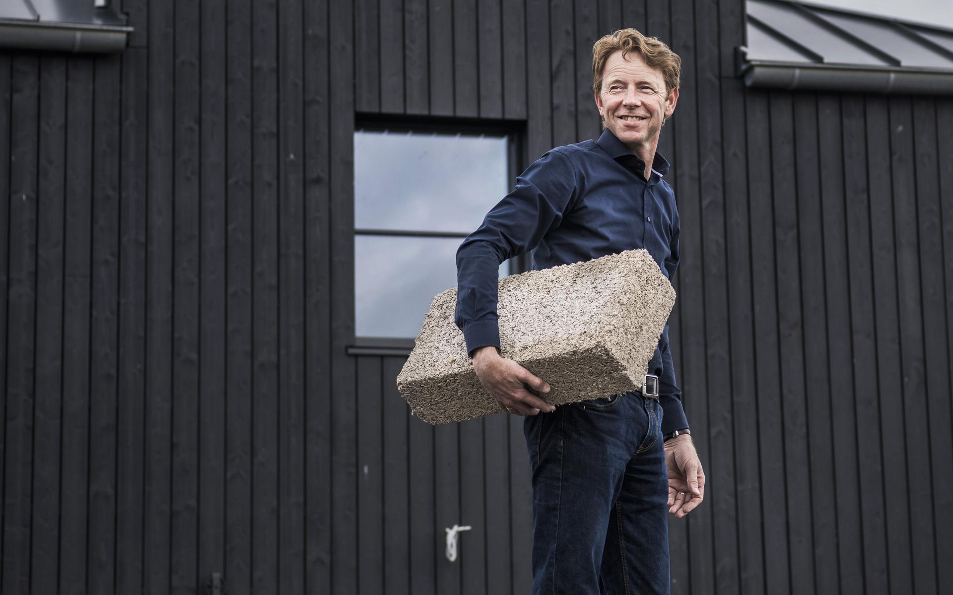 Gerrit Hiemstra Bouwde Zijn Duurzame Droomhuis In Friesland ...