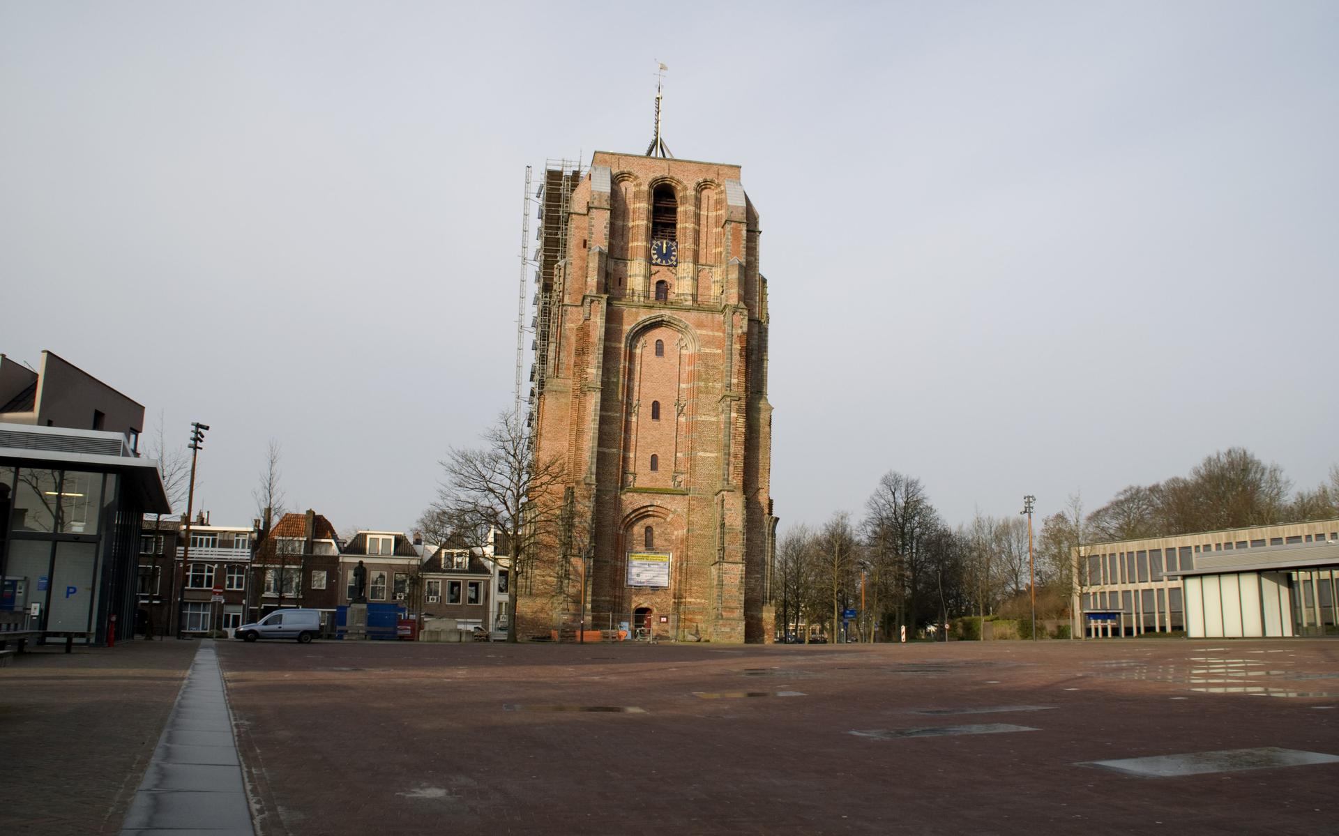 De Oldehove in Leeuwarden, ook wel de toren van Pisa, volgens Merk Fryslân.