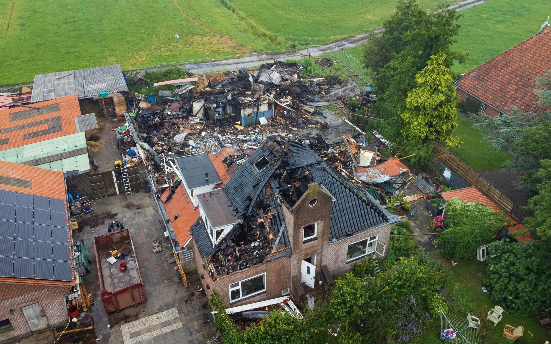 Brand verwoest woonboerderij van Bauke Roel Ruisendaal uit Nij Beets: 'Wat je in vijftien jaar opbou