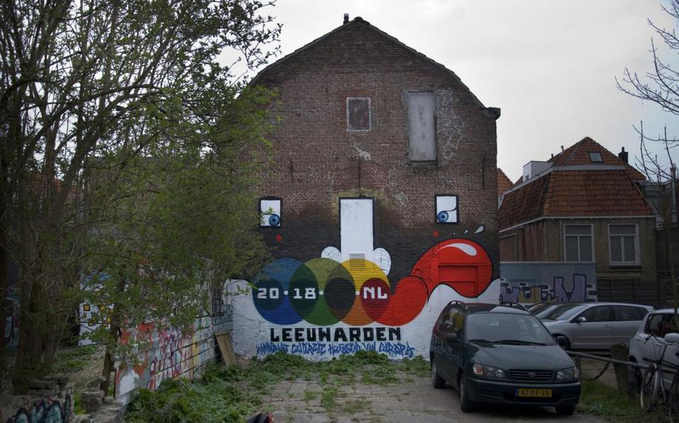Muurschildering in de Haniabuurt., gemaakt in de aanloop naar Culturele Hoofdstad. Foto LC