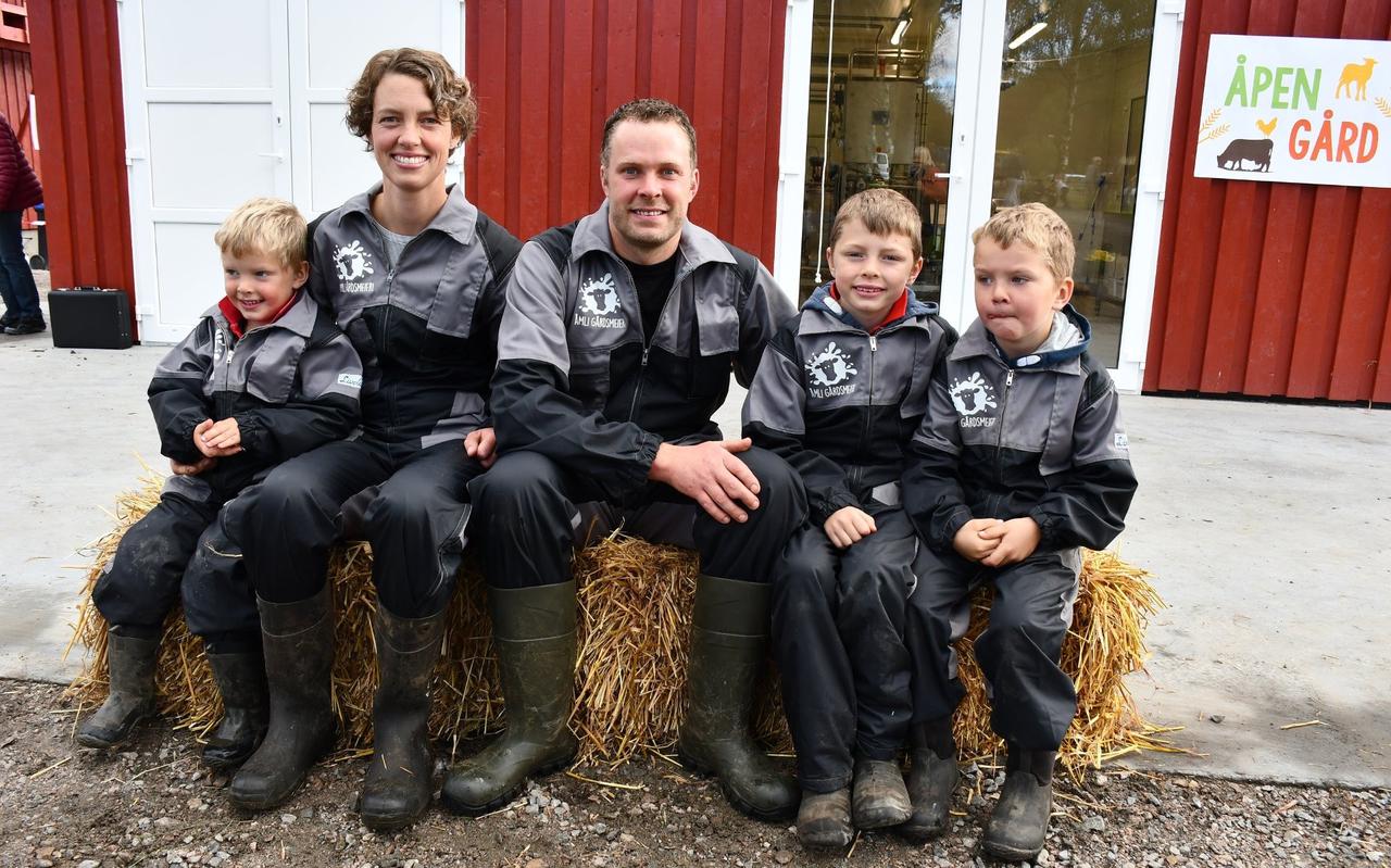 Arno en Selma Landman met hun kinderen Espen, Einar en Bjarne. 
