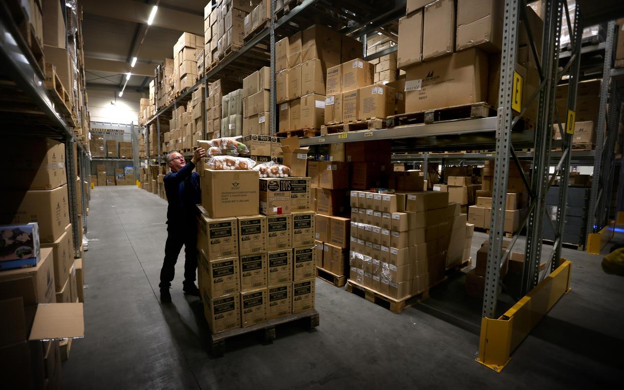 Het magazijn van speelgoedgroothandel Van der Meulen in Harlingen. FOTO CATRINUS VAN DER VEEN
Het magazijn van speelgoedgroothandel Van der Meulen in Harlingen. FOTO CATRINUS VAN DER VEEN