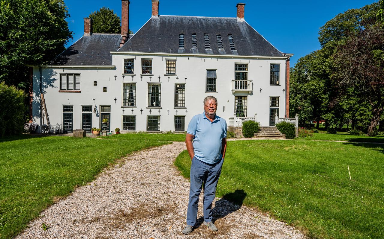 Tjalling van Eysinga op zijn landgoed. Tjalling van Eysinga op zijn landgoed.