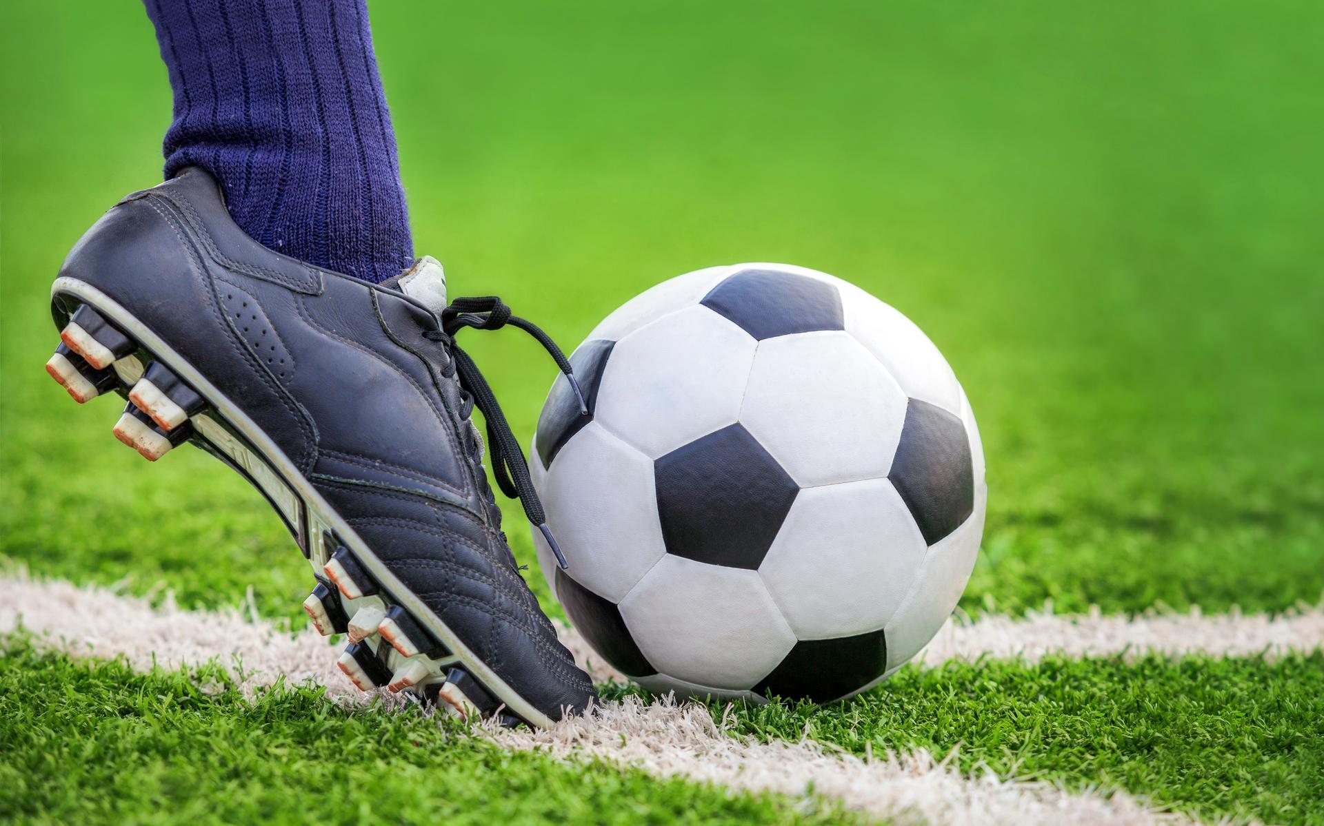 Speler RWF krijgt klap van verzorger tijdens wedstrijd tegen Opende, duel gestaakt: 'Het was een bla