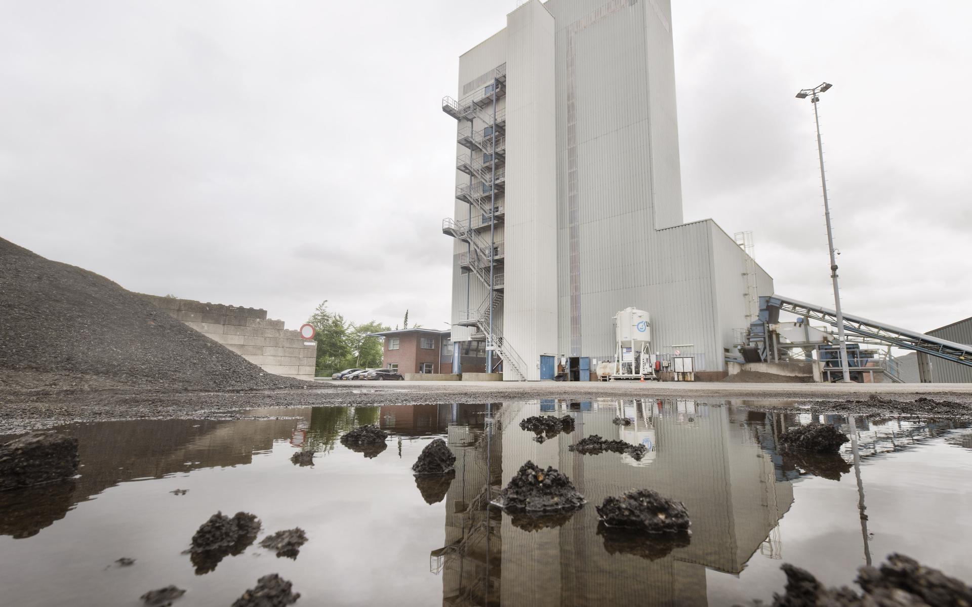 Hoe maak je asfalt duurzamer? Dit doen ze bij APK in Kootstertille