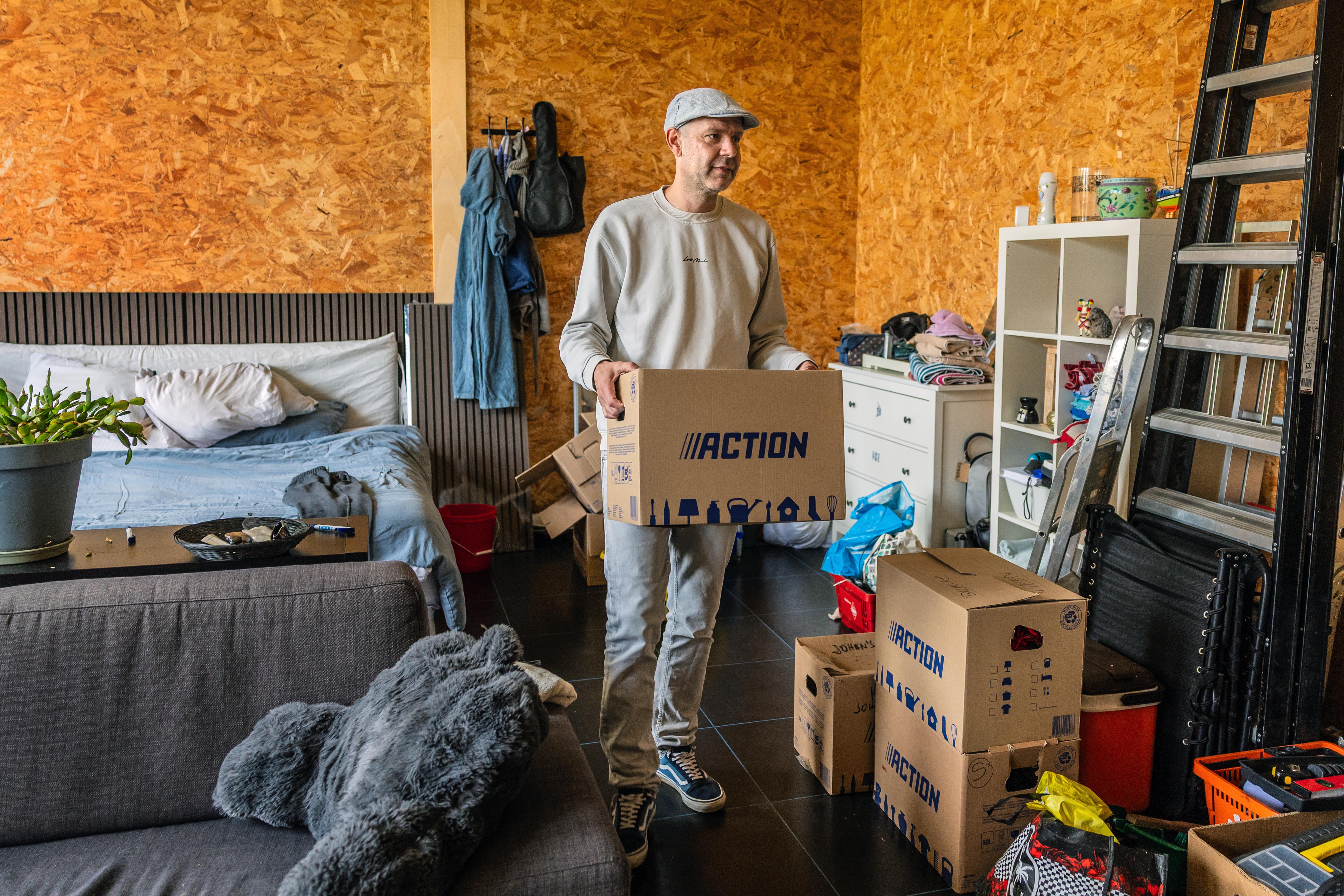 Bewoners als Stan (21) en Marijke (27) moeten plots weg uit oude school in Heerenveen