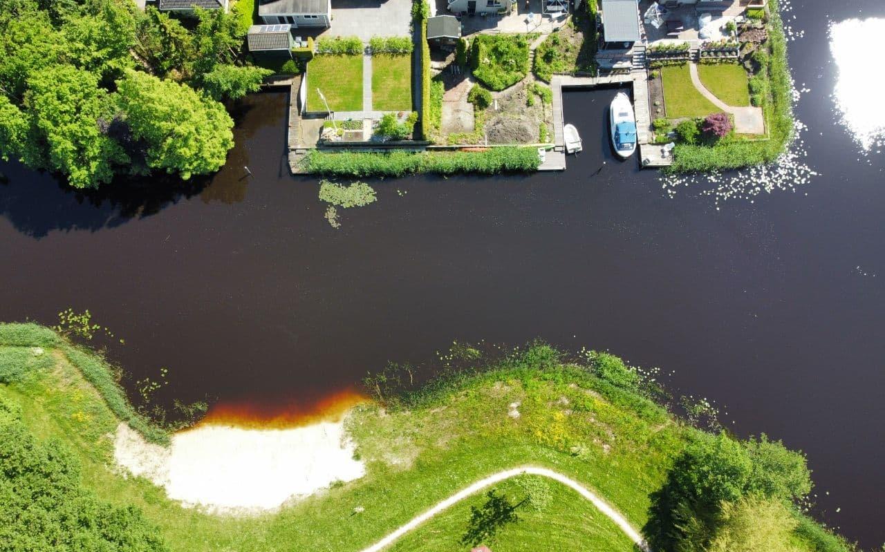 Voor het water ter hoogte van de Wijtze Brandsmaloane in Opeinde en de nieuwe waterplas in de Peinder Mieden zijn zwemverboden ingesteld. Voor het water ter hoogte van de Wijtze Brandsmaloane in Opeinde en de nieuwe waterplas in de Peinder Mieden zijn zwemverboden ingesteld.