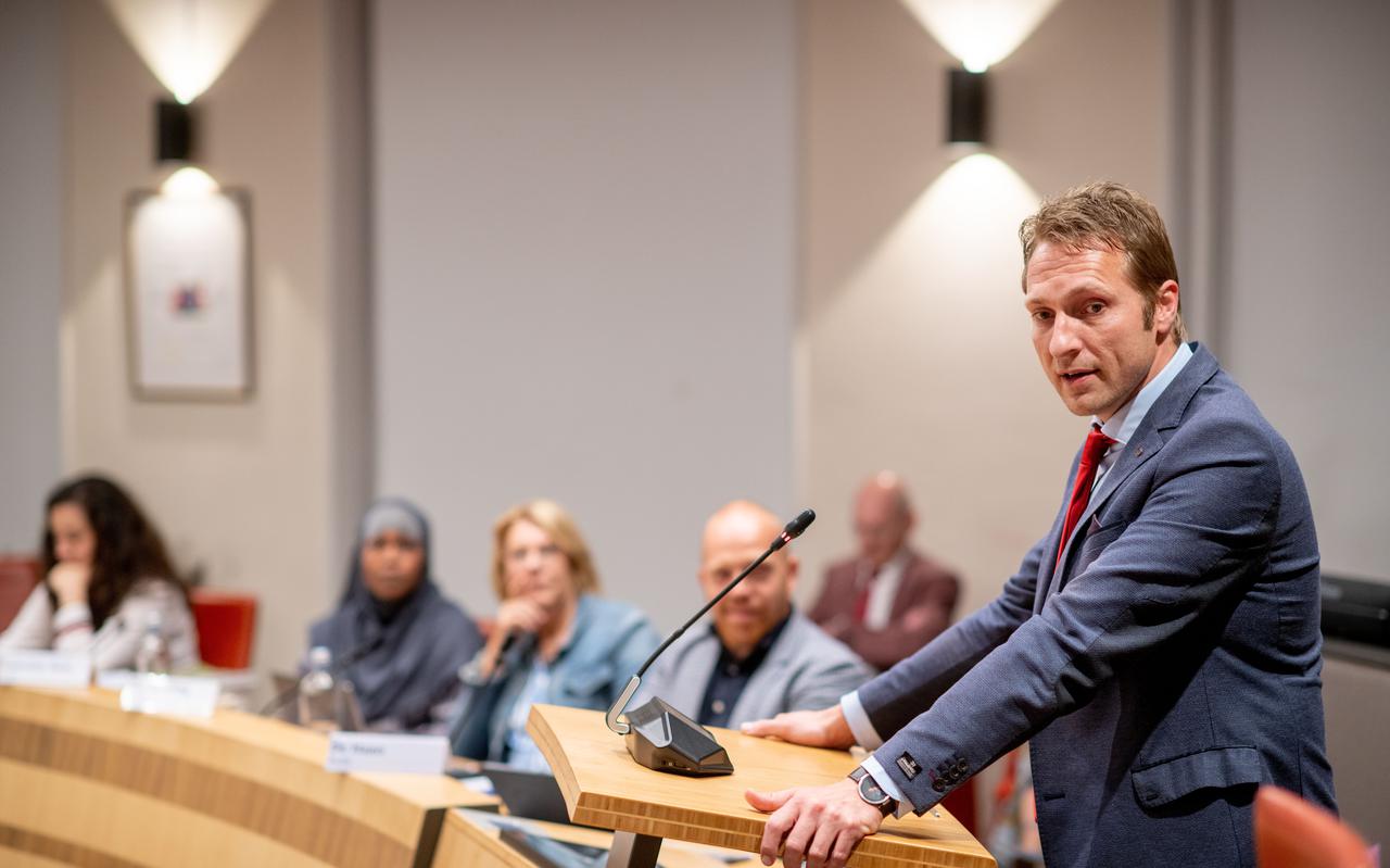 Hein Kuiken in 2022 bij zijn installatie als PvdA-wethouder.