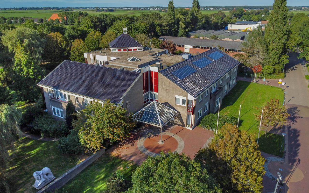 Wijzerplaat te rechtvaardigen verder Súdwest-Fryslân zet school- en verzamelgebouwen te koop - Leeuwarder Courant