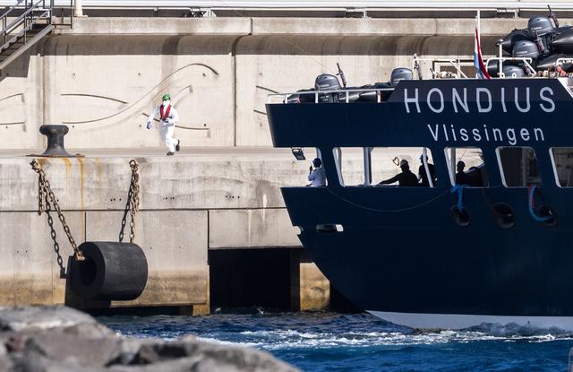 LIVE | Bemanning cruiseschip Hondius gaat in komende uren van boord & lichaam aan boord van cruisesc