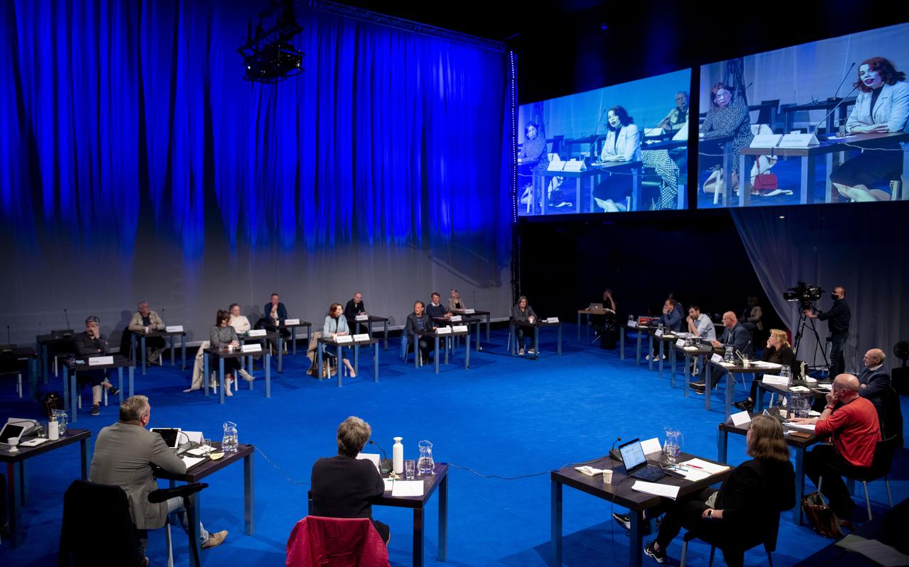 Een verdeelde raad sprak woensdagavond over de toekomst van Zalen Schaaf. Een verdeelde raad sprak woensdagavond over de toekomst van Zalen Schaaf.