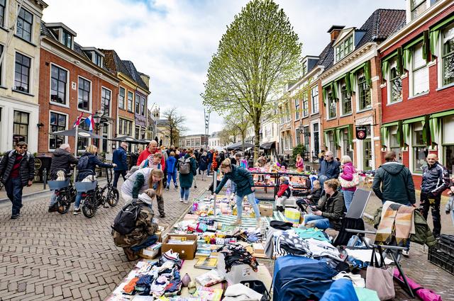 Zo vier je Koningsdag in Friesland buiten Dokkum