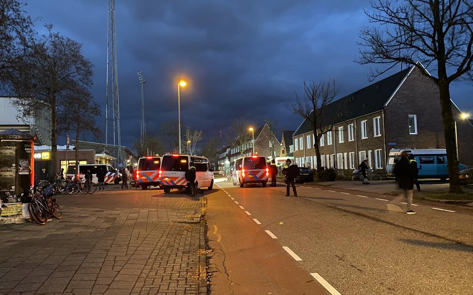 ME ingezet na rellen bij voetbalwedstrijd SC Cambuur - FC Volendam