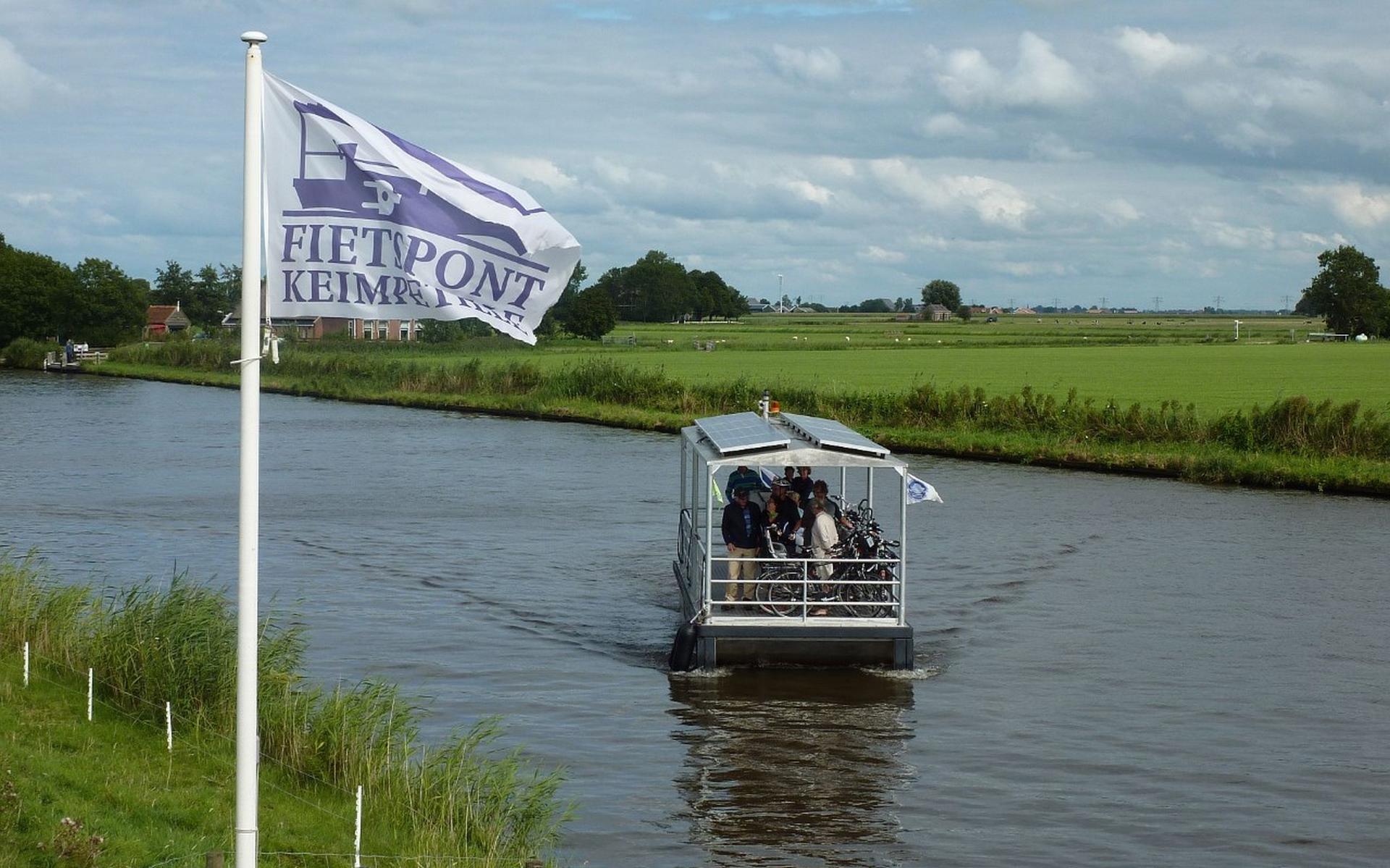 De fietspont in Keimpertille is weer in de vaart.
