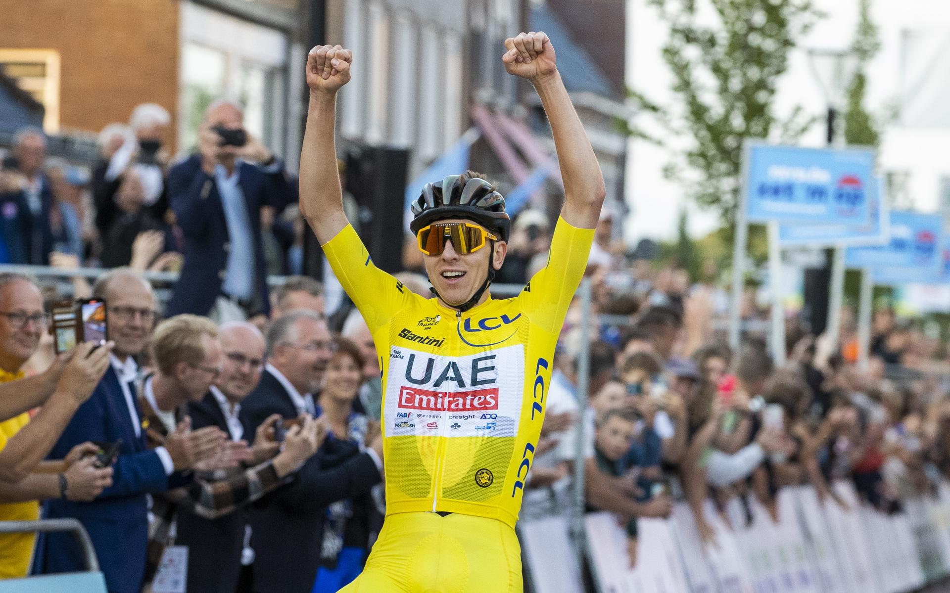 Tadej Pogacar wint na Giro en Tour ook Profronde van Surhuisterveen