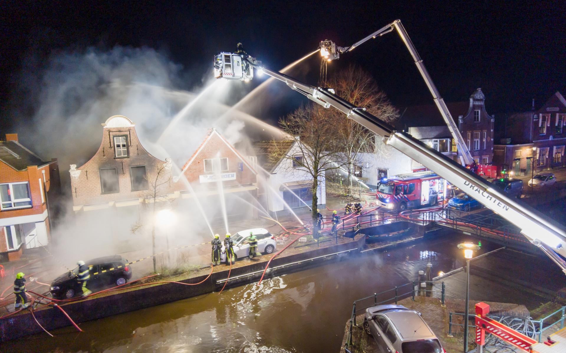 Het sein brand meester is gegeven.