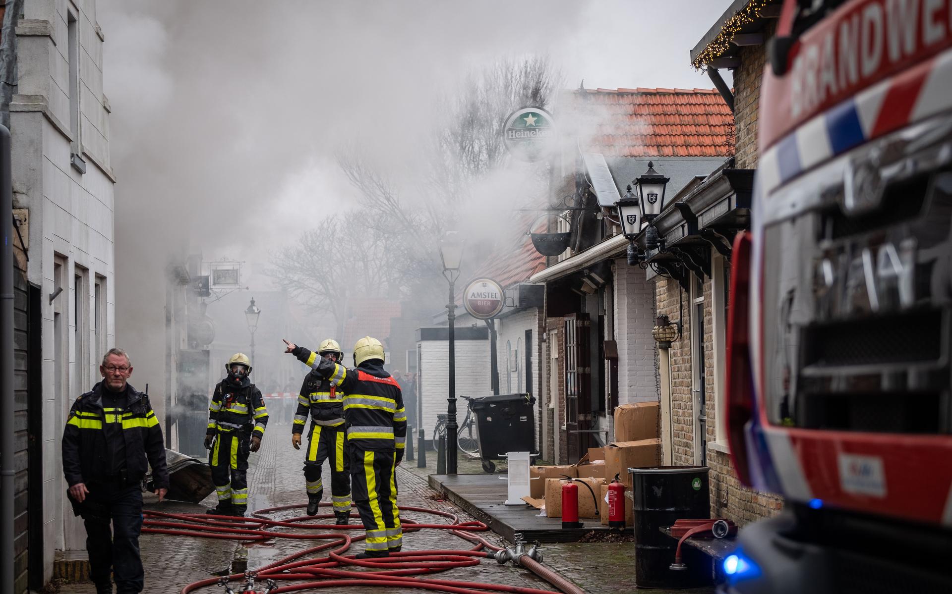 Uitslaande brand in garagebox in West-Terschelling