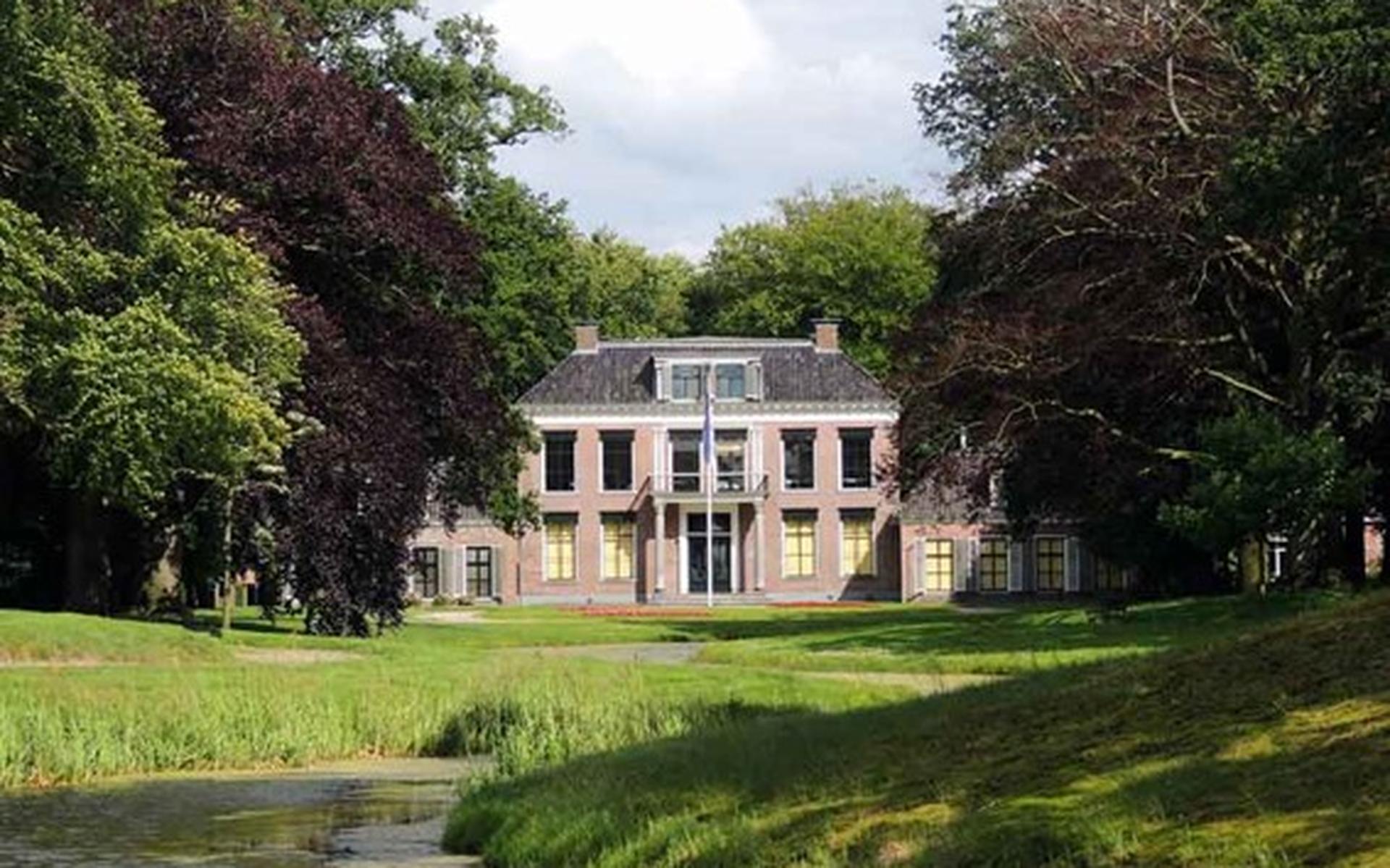 Oude bomen Stania State in Oentsjerk gekapt om wandelaars te beschermen