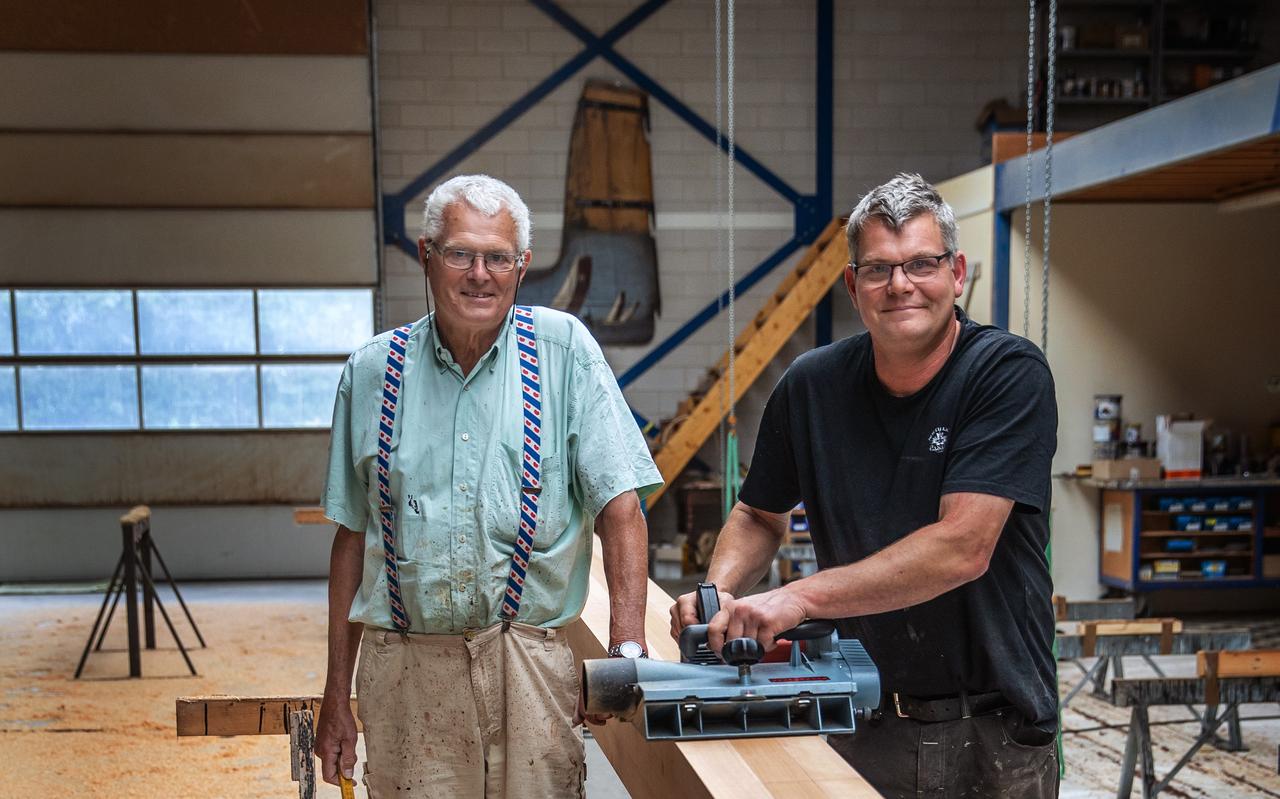 Mastenmaker Boersma in Gorredijk maakt alle masten van de SKS-vloot. Mastenmaker Boersma in Gorredijk maakt alle masten van de SKS-vloot.