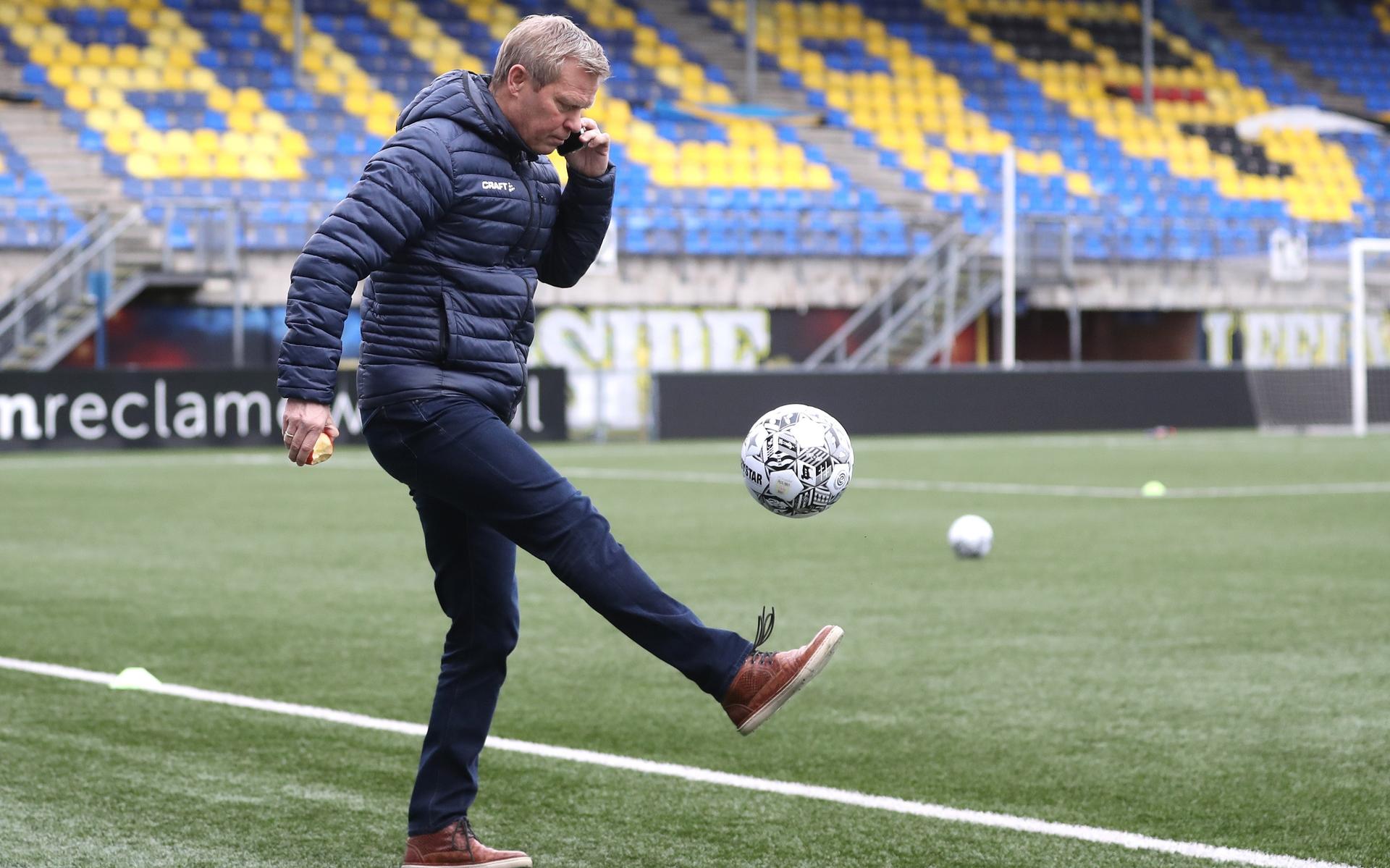 Foeke Booy weer terug bij Cambuur na herseninfarct: 'Het was niet alleen fysiek een tik, ook mentaal