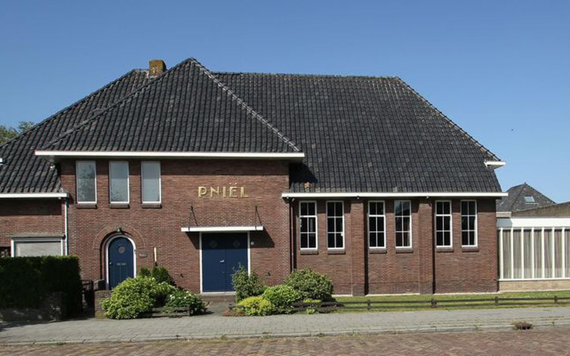Het kerkgebouw Pniël van de Baptistengemeente Heerenveen.