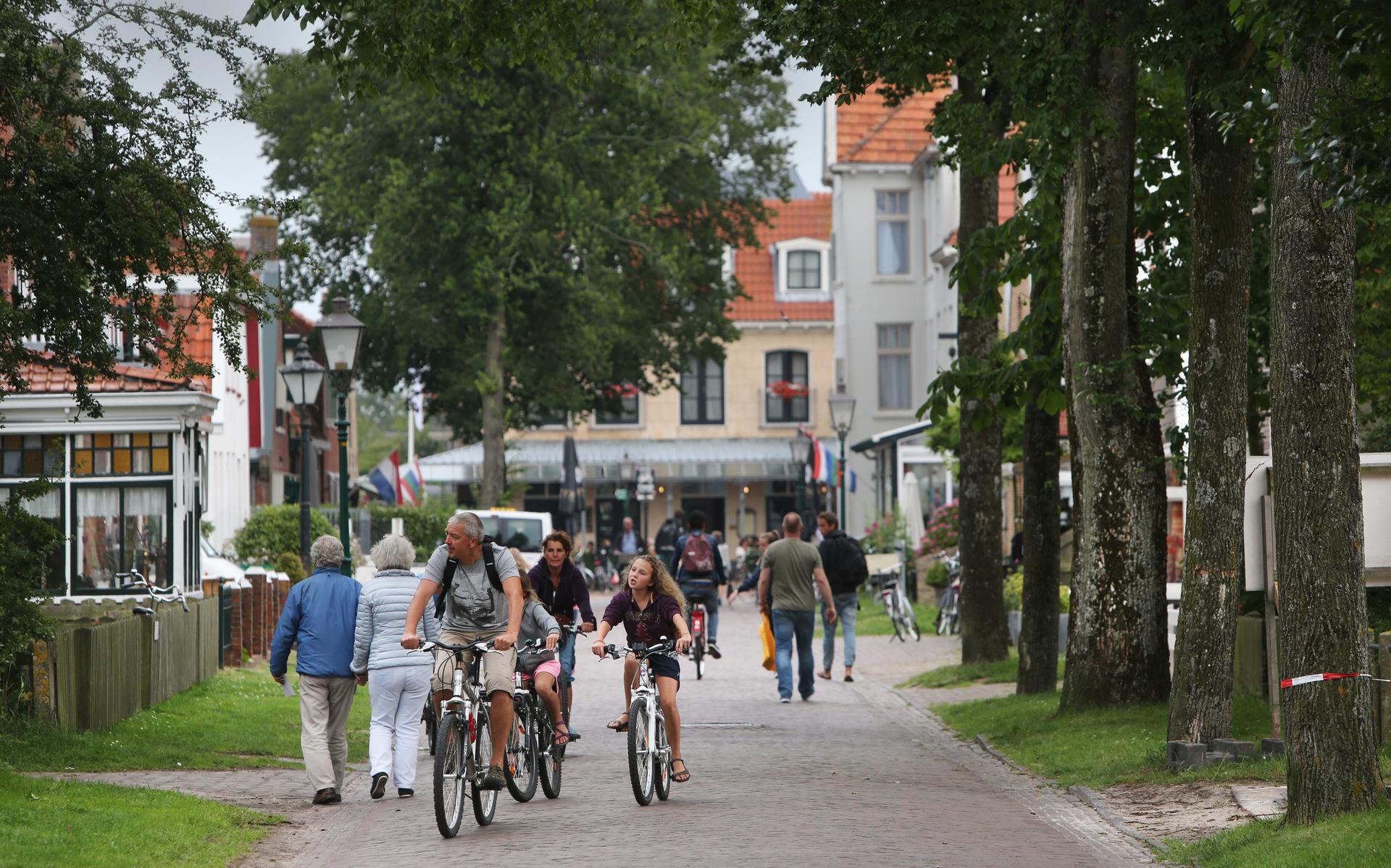 Schiermonnikoog verwacht weinig van gesprek over stroomkabel- en gaswinningsplannen met minister Blo
