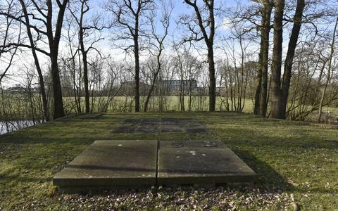 De oude begraafplaats van de Eysinga's in Wirdum.