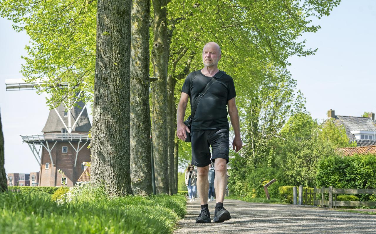 Nanne Nicolai bereidt zich voor op de Elfstedenwandeltocht die dinsdag van start gaat. Nanne Nicolai bereidt zich voor op de Elfstedenwandeltocht die dinsdag van start gaat.
