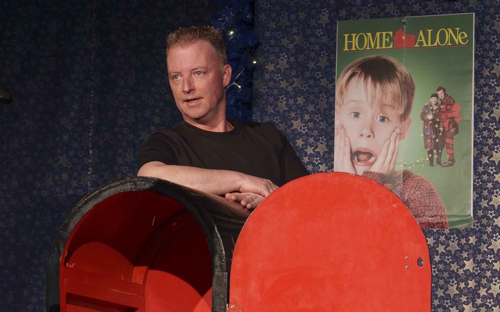 Frans (49) uit Haulerwijk was een flamboyante docent en goochelde in de klas: 'Altijd vrolijk. Grapp