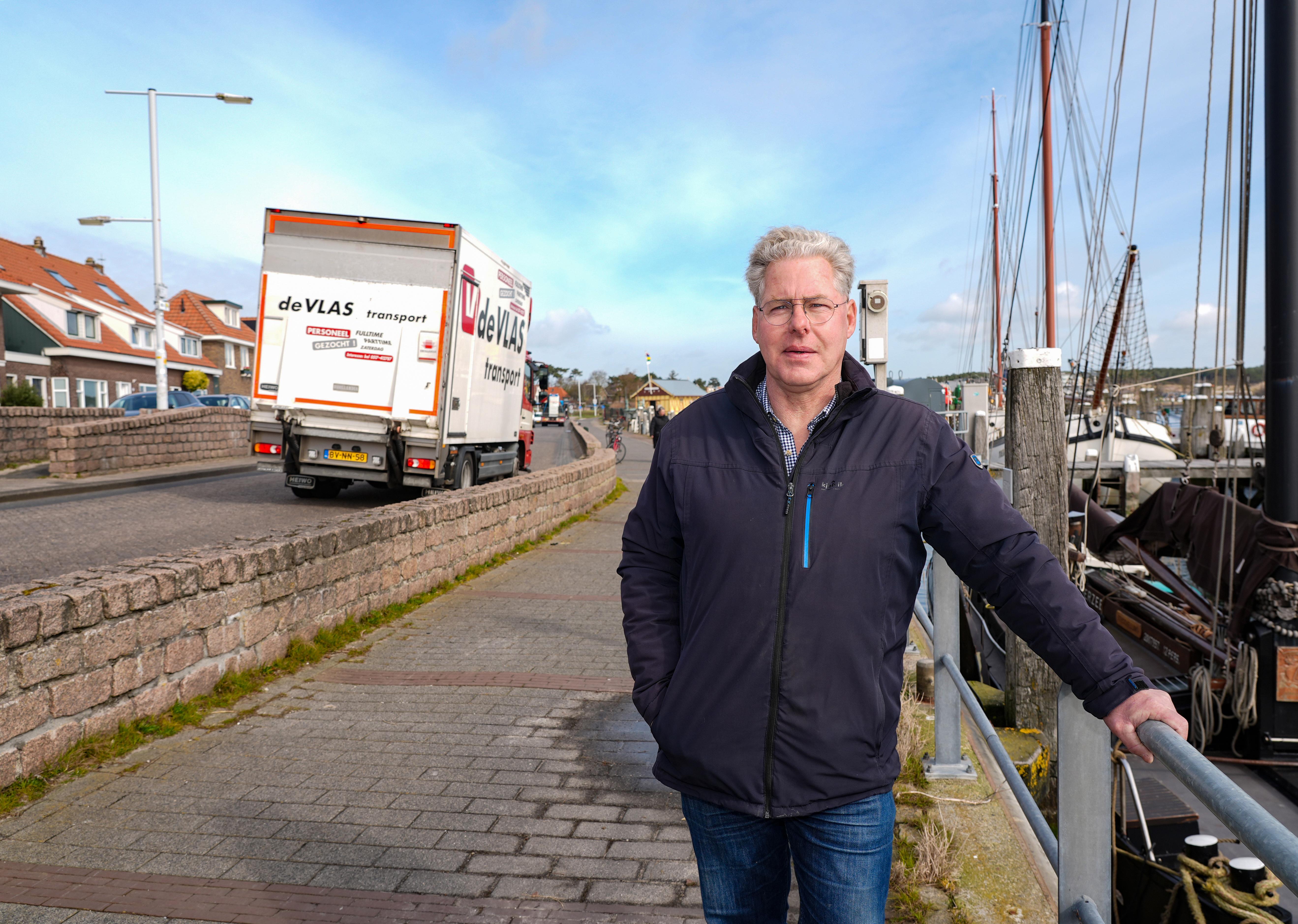 Opzij geschoven havenprojectleider snapt weinig van paniek op Terschelling