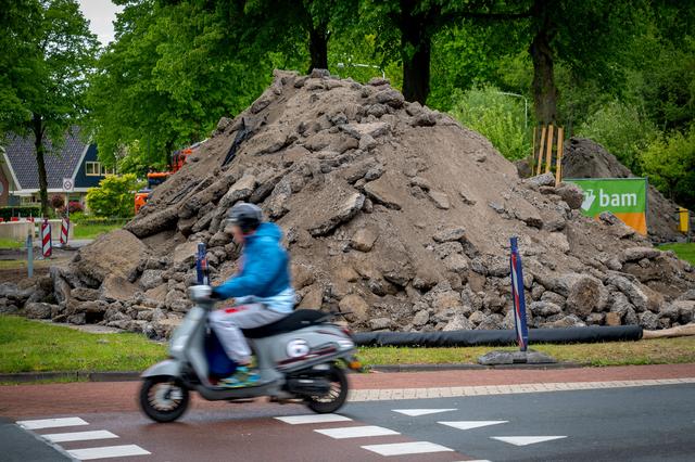 Hekken om hoop staalslakken in Drachten: ‘Niet bedoeld om mee te nemen of in te hakken’