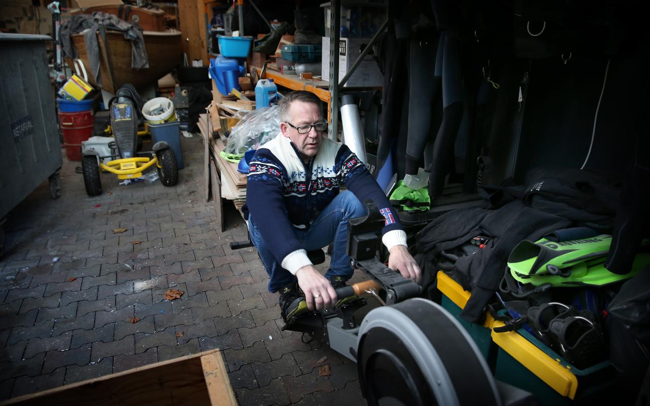 Simon van der Hoek oefent veel voor zijn oversteek. Simon van der Hoek oefent veel voor zijn oversteek.