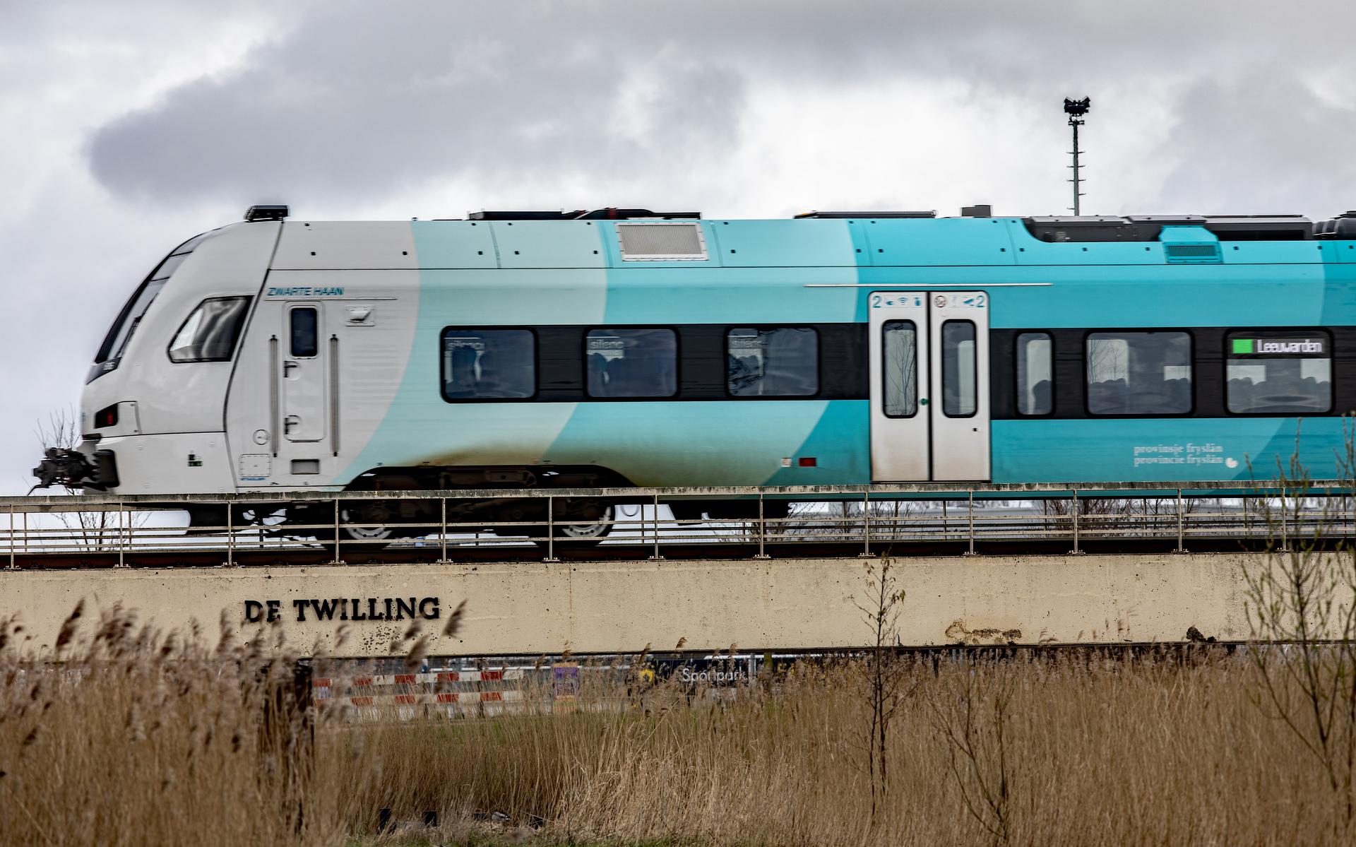 The sign turns purple: that is why no battery trains run on the route in Friesland