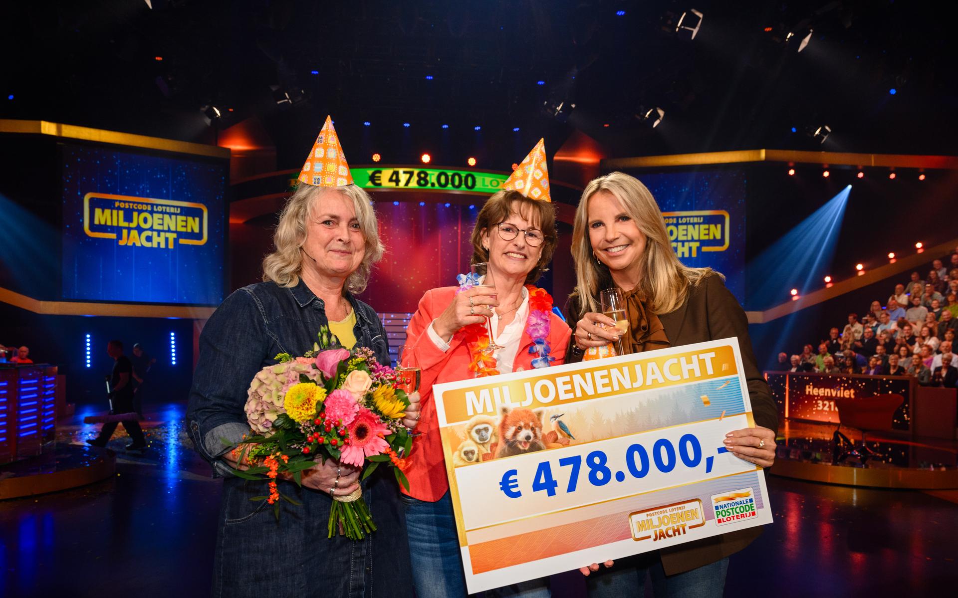 Marieke uit Lippenhuizen en Froukje en Durk uit Terwispel winnen een half miljoen bij Postcode Loter